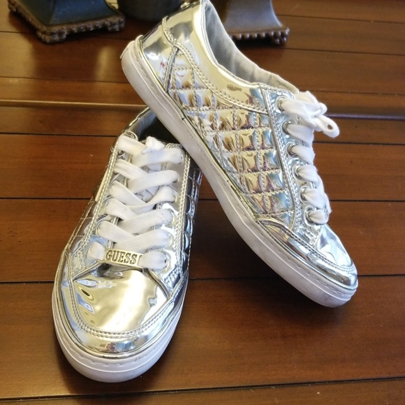 Guess Shoes - GUESS ❔❓
